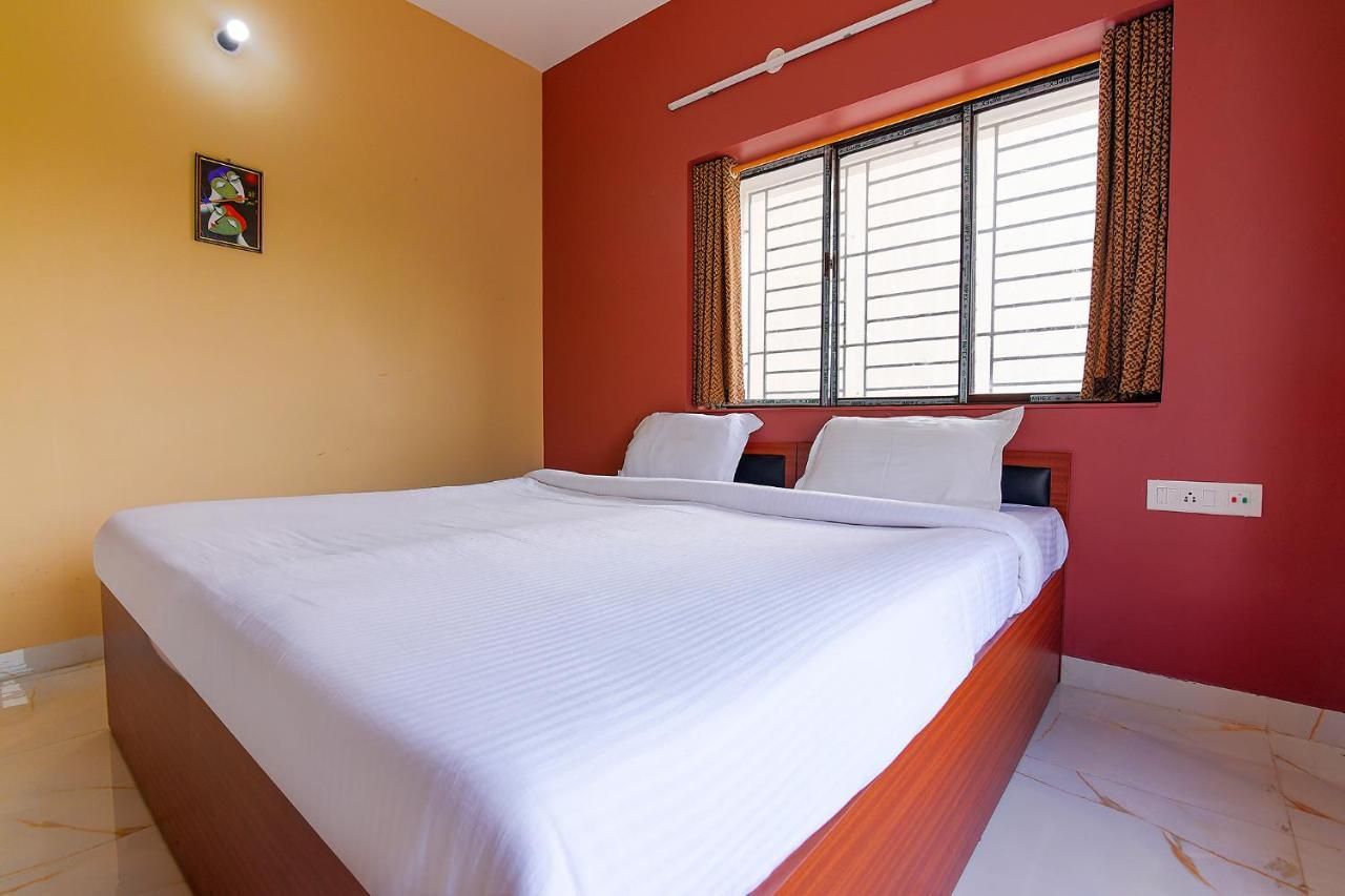 Fabhotel Amar Raj Inn Колката Екстериор снимка