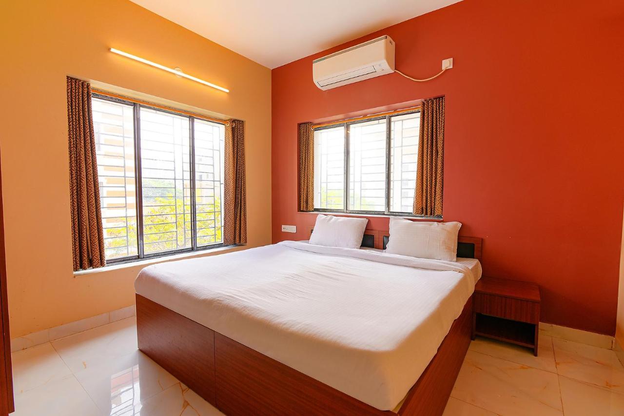 Fabhotel Amar Raj Inn Колката Екстериор снимка