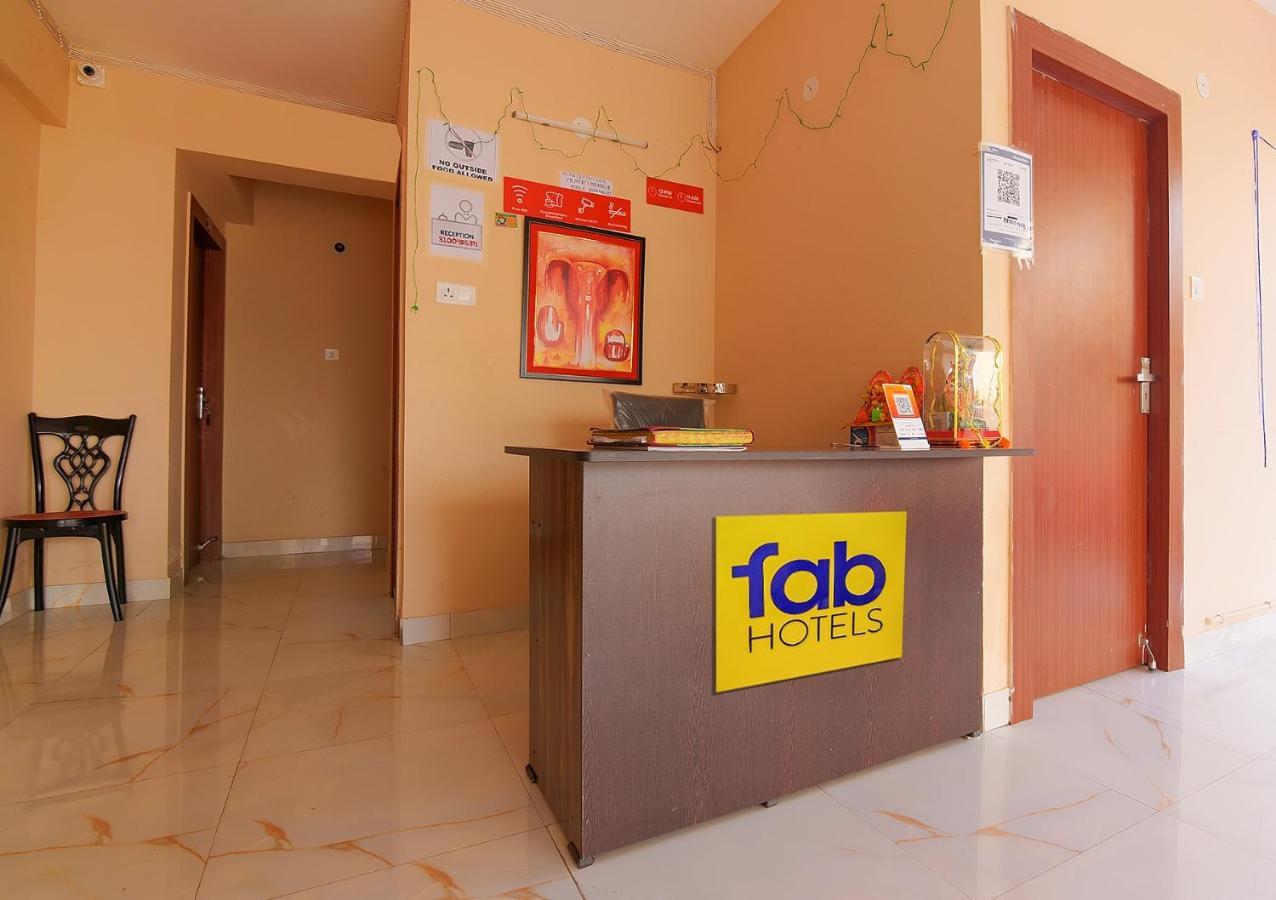 Fabhotel Amar Raj Inn Колката Екстериор снимка