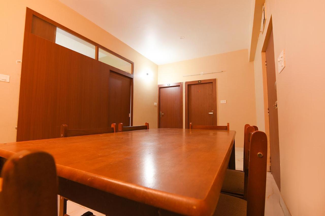 Fabhotel Amar Raj Inn Колката Екстериор снимка