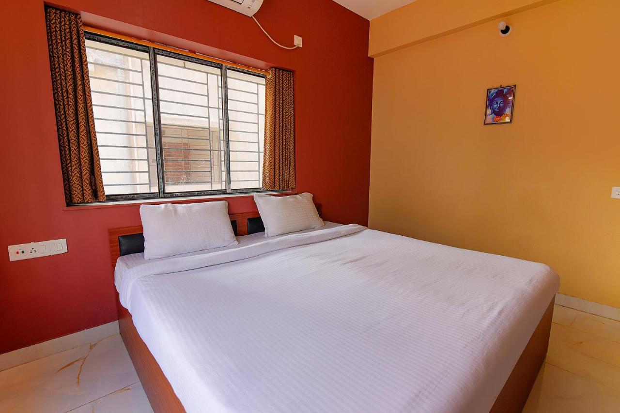 Fabhotel Amar Raj Inn Колката Екстериор снимка